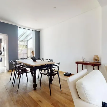Σπίτι διακοπών Beautiful House In Mons-shape-g00gle *