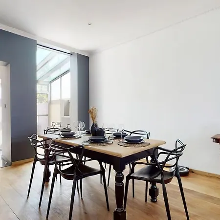 Beautiful House In Mons-shape-g00gle Σπίτι διακοπών *