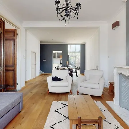 Σπίτι διακοπών Beautiful House In Mons-shape-g00gle